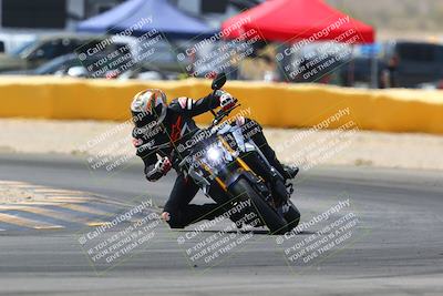 media/Apr-10-2022-SoCal Trackdays (Sun) [[f104b12566]]/Turn 2 (1135am)/